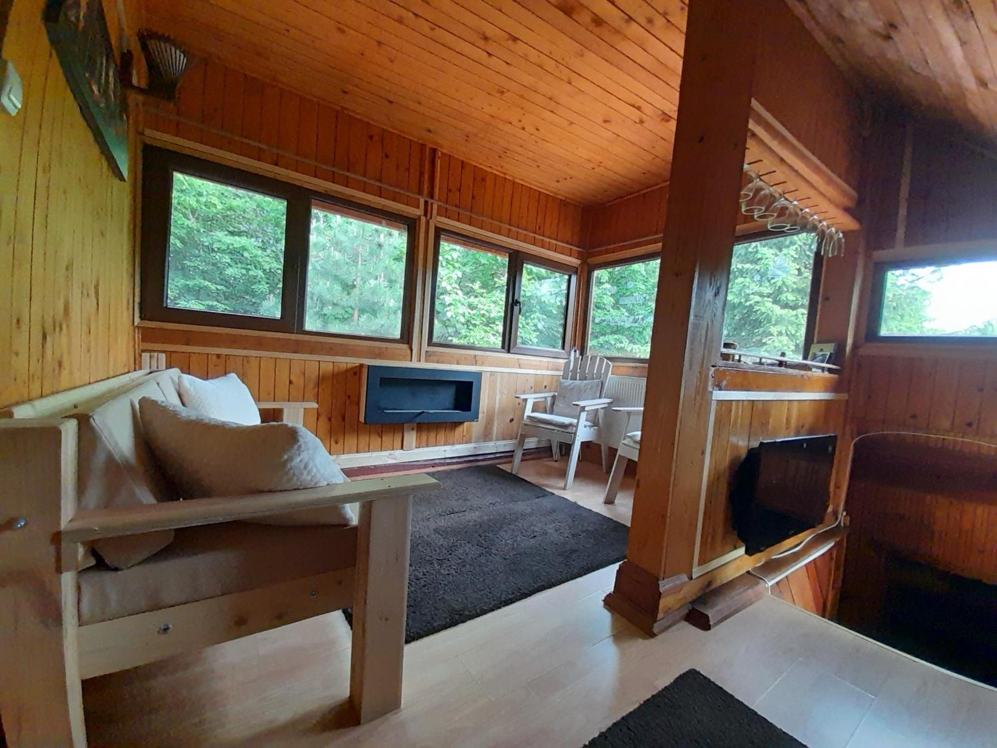 Cabana Din Padurea Valeni Valenii de Munte Bagian luar foto